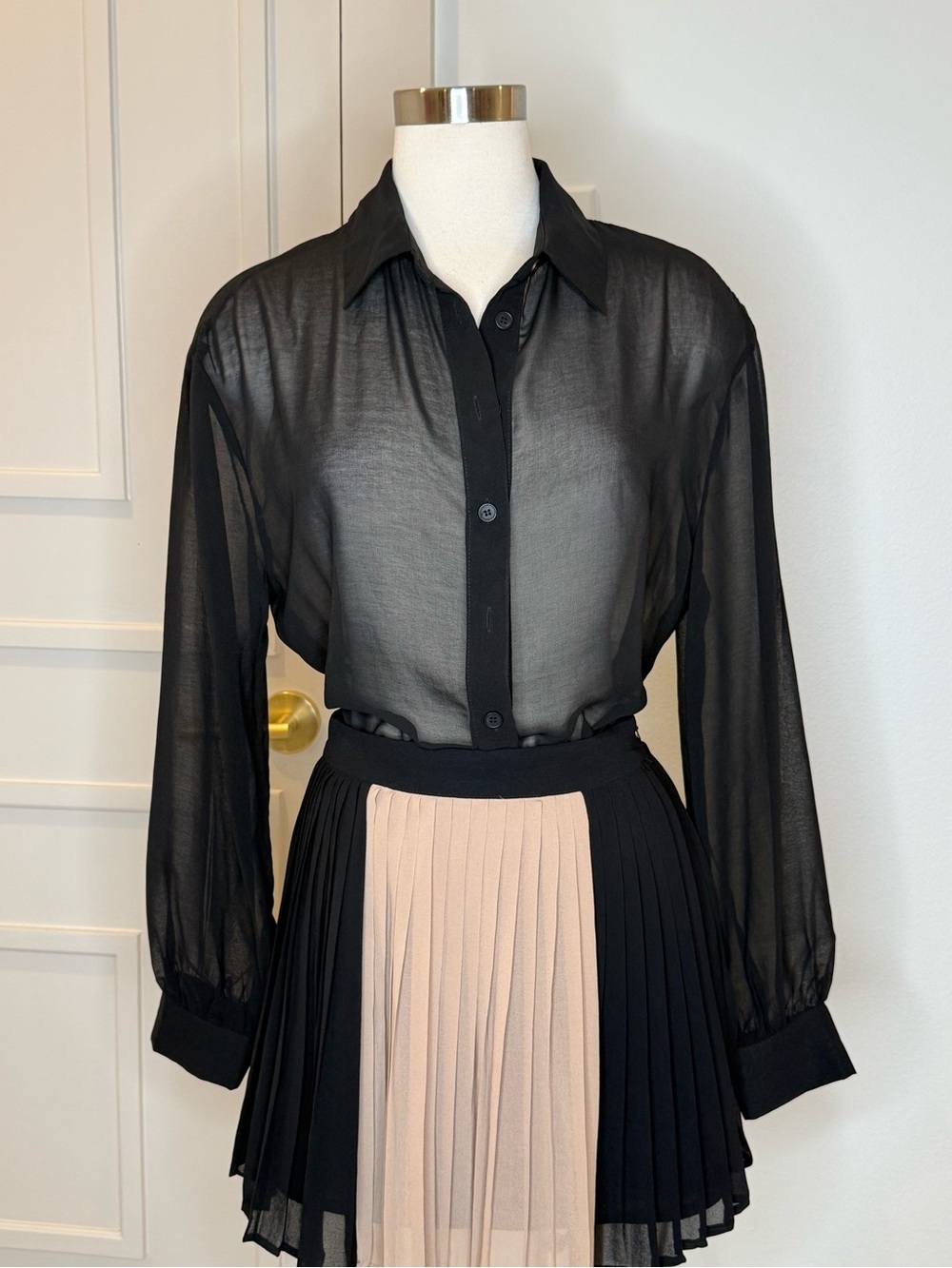 Pleated Two-Tone Mini Skirt - Black and Beige